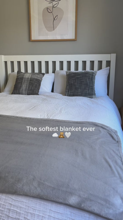 Luxury Fleece Throw Blanket (Super Soft)